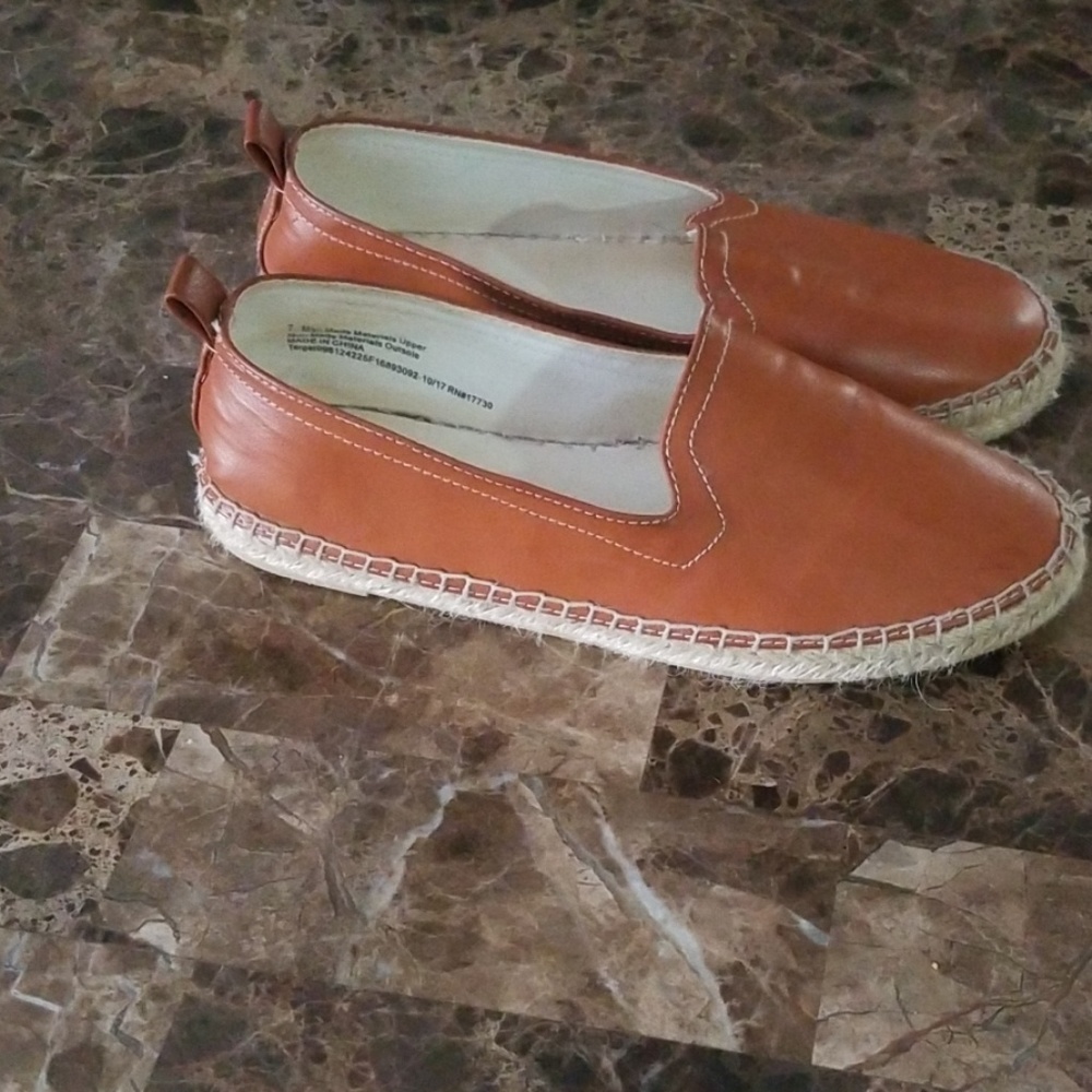 Espadrille flats